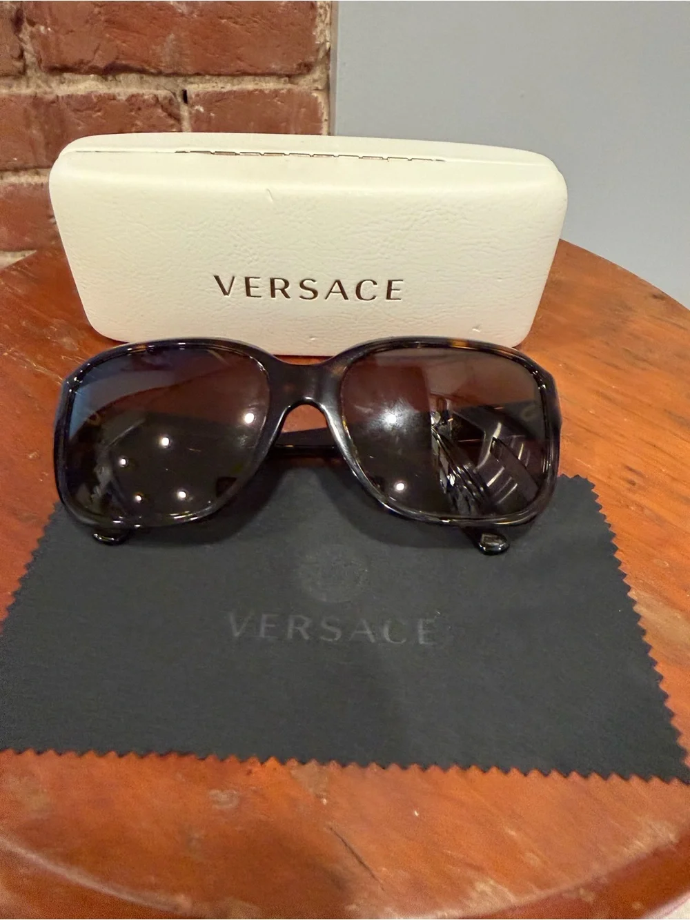 VERSACE 4207 108/73 Sunglasses Tortoise Dark Havana Greek Key w/ Case & Cloth